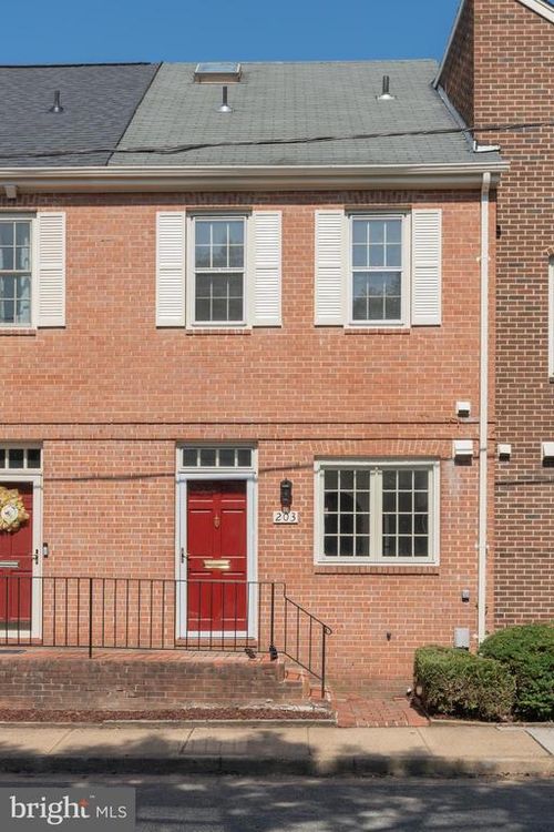 203 S Payne St, ALEXANDRIA, VA, 22314-3529 | Card Image