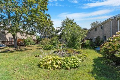 122 Fieldstone Drive, Condo with 3 bedrooms, 1 bathrooms and null parking in Londonderry NH | Image 3