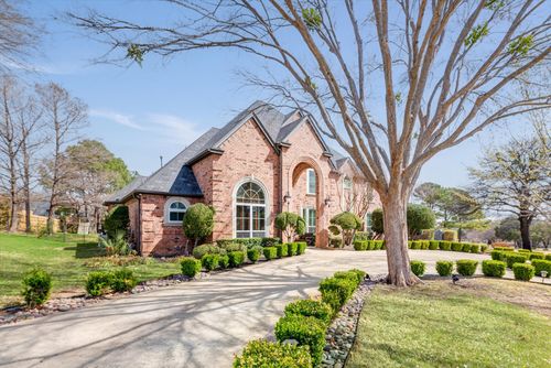 911 Turnberry Ln, Southlake, TX, 76092-4215 | Card Image