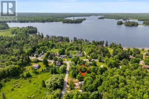 18 John St, Sprucedale, ON, P0A1Y0 | Card Image