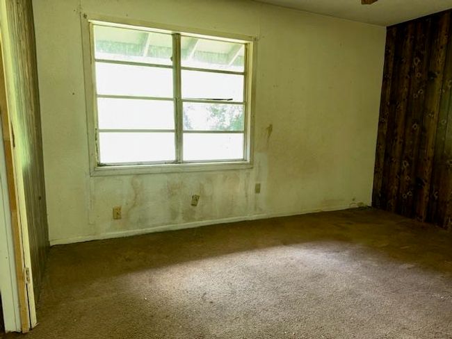 1700 Woodrow St, House other with 3 bedrooms, 1 bathrooms and null parking in Silsbee TX | Image 9
