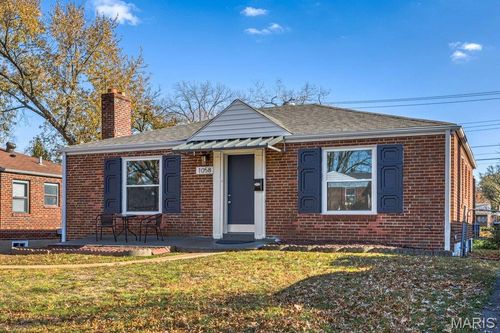 1058 Groby Rd, Saint Louis, MO, 63130-2015 | Card Image