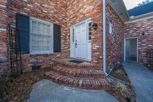 205 Woodlake Dr, Summerville, SC, 29485-8347 | Card Image