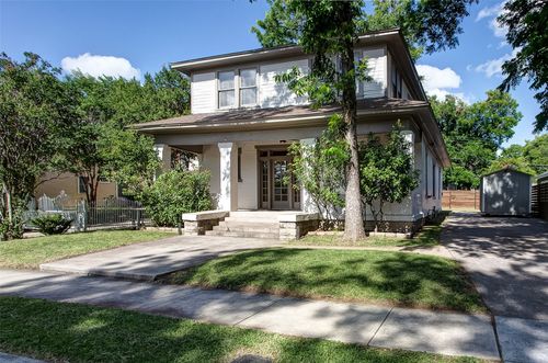 1601 S Henderson St, Fort Worth, TX, 76104-4414 | Card Image