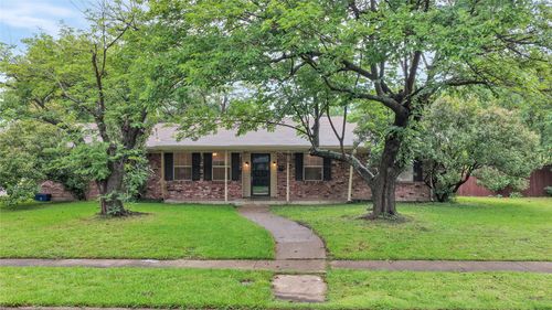 415 E Mona Avenue, Duncanville, TX, 75137 | Card Image
