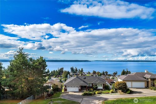 212 Grandview Ave, Camano Island, WA, 98282 | Card Image