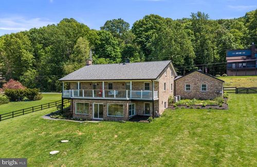 201 Country Club Trl, FAIRFIELD, PA, 17320-8579 | Card Image