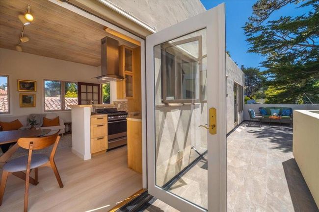 24826 Santa Fe St, House other with 3 bedrooms, 2 bathrooms and 2 parking in Carmel CA | Image 27