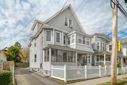 73 Pixlee Pl, Bridgeport, CT, 06610-2922 | Card Image