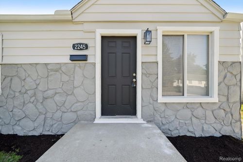 2245 Spring Hill Ave, Inkster, MI, 48141-1617 | Card Image