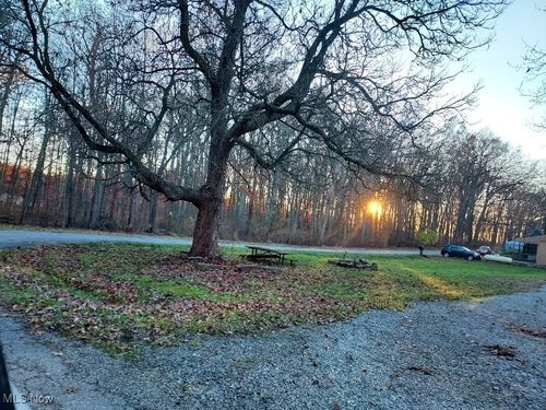 214 2nd St, Lake Milton, OH, 44429-9605 | Card Image