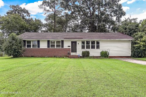 814 Edgewood Dr, Jacksonville, NC, 28540-3814 | Card Image