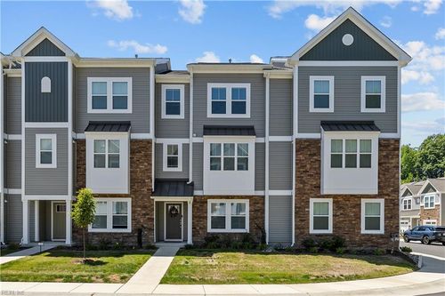 101-2022 Laycock Ln, Suffolk, VA, 23435-4167 | Card Image