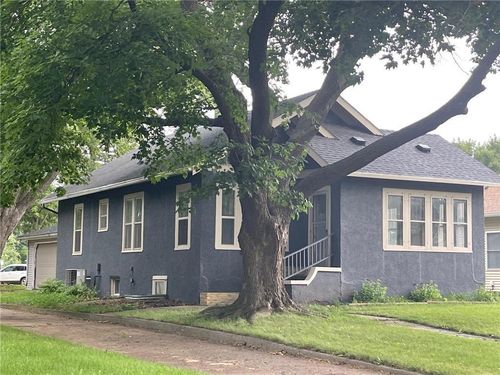 32 Morgan St, Tracy, MN, 56175-1320 | Card Image