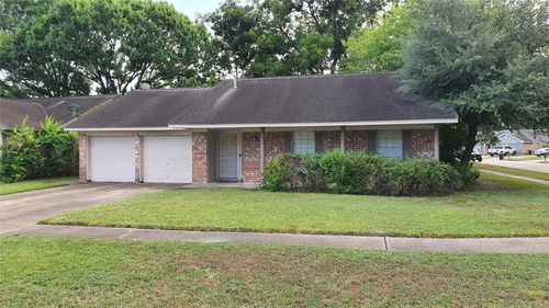 16335 Brinkwood Dr, Houston, TX, 77090-4704 | Card Image