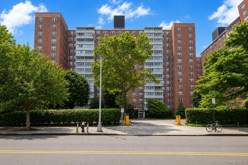 6b-4310 Kissena Blvd, Flushing, NY, 11355-2931 | Card Image