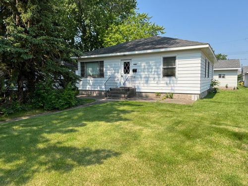 609 11th St N, Benson, MN, 56215-1303 | Card Image