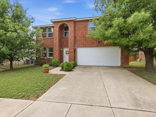 6308 St James Pl, Denton, TX, 76210-0424 | Card Image