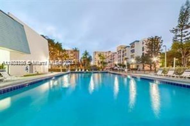 APT-117 - 200 177 Th Dr, Condo with 1 bedrooms, 1 bathrooms and null parking in Sunny Isles Beach FL | Image 21