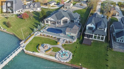 {{alt}} | Card Image