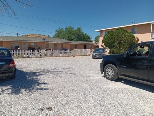 20365 Broken Bow Rd, Apple Valley, CA, 92307-6162 | Card Image