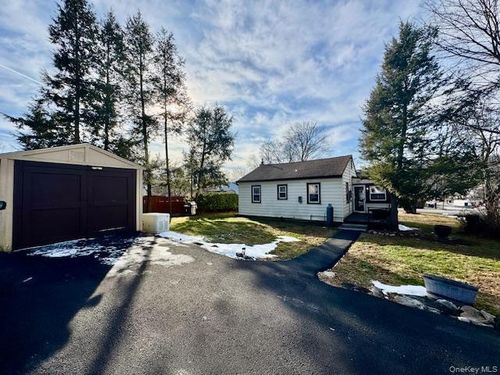 46 Salem Rd, Carmel, NY, 10512-6524 | Card Image
