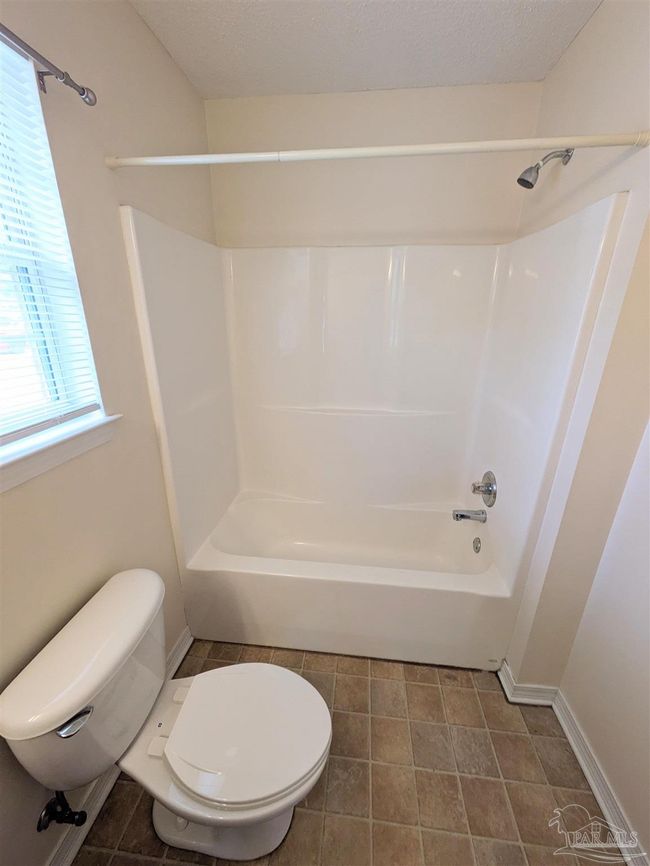 4920 Mayo Cir, House other with 3 bedrooms, 2 bathrooms and 1 parking in Pace FL | Image 19