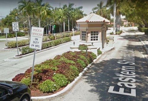 apt-305-3536 Ne 168th St, North Miami Beach, FL, 33160-3508 | Card Image