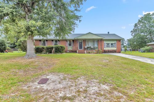 107 Wilda Dr, Jacksonville, NC, 28546-4819 | Card Image