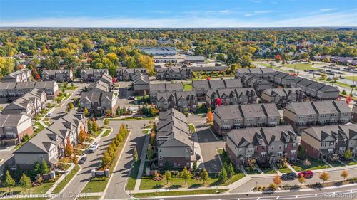 314 Glenhurst Blvd, Rochester Hills, MI, 48307-4347 | Card Image