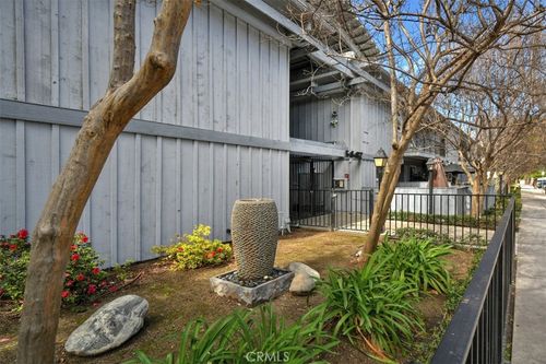 apt-110-5447 Zelzah Ave, Encino, CA, 91316-2244 | Card Image
