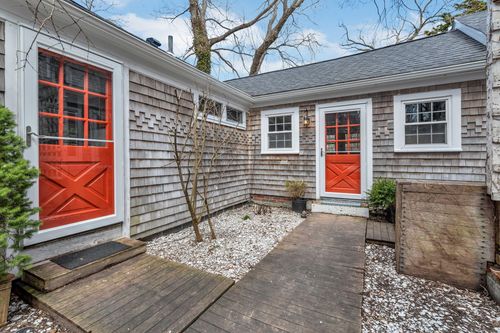 4-5 Kiley Ct, Provincetown, MA, 02657-2437 | Card Image