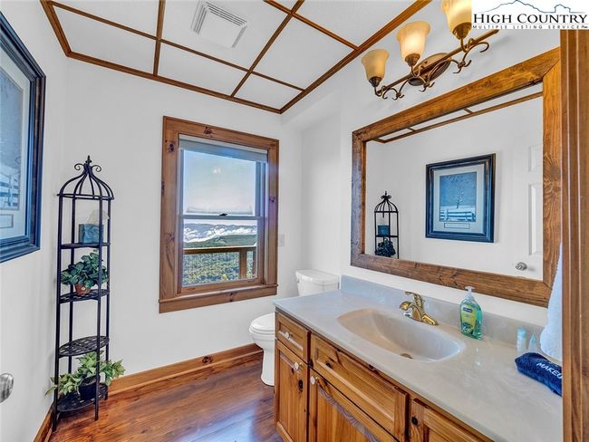 1/2 bath main level | Image 27
