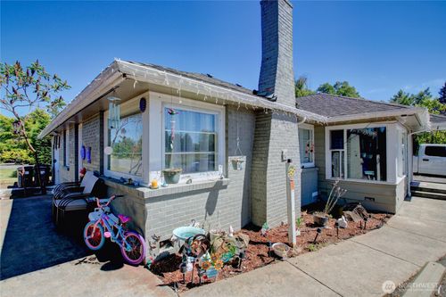 3312 E College Way, Mount Vernon, WA, 98273-9167 | Card Image