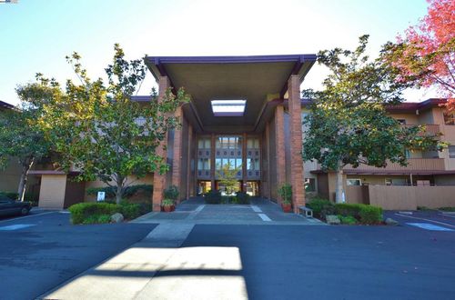 apt-a107-1333 Webster St, Alameda, CA, 94501-3842 | Card Image
