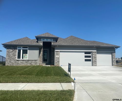 11016 S 220th St, Gretna, NE, 68028-6020 | Card Image