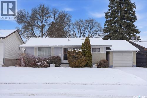 23 John Ave East, Saskatoon, SK, S7L3S3 | Card Image
