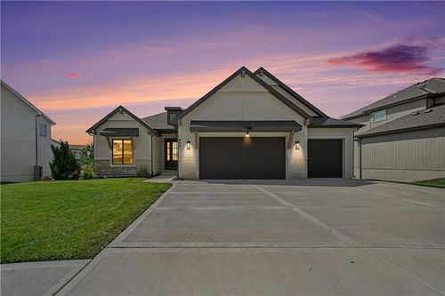 4401 Ne 88th St, Kansas City, MO, 64156-5614 | Card Image