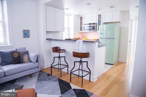 apt-3c-1518 Spruce St, PHILADELPHIA, PA, 19102-4552 | Card Image