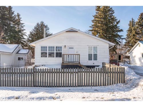 607 10 St, Cold Lake, AB, T9M1A9 | Card Image