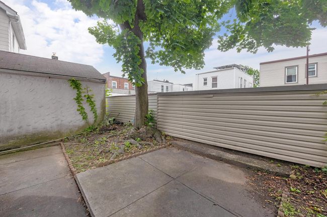 88 79 Th Ave, House other with 3 bedrooms, 2 bathrooms and 1 parking in Glendale NY | Image 21