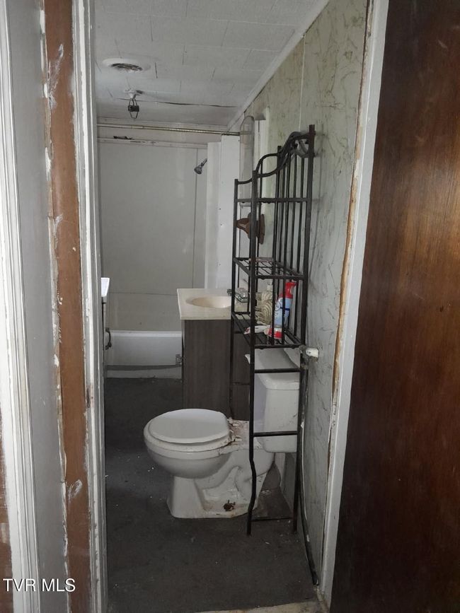 109 Chestnut Ave Ne, House other with 3 bedrooms, 1 bathrooms and null parking in Coeburn VA | Image 15