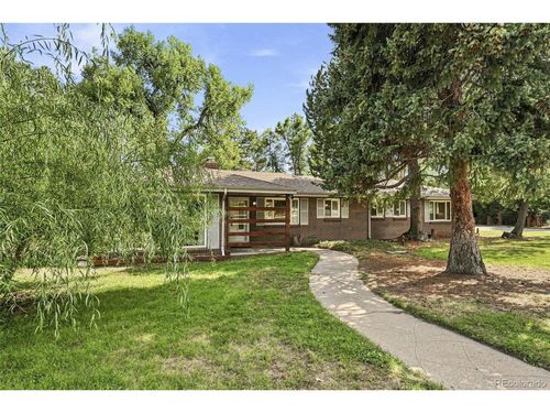 7990 Crest Dr, Lakewood, CO, 80214-5617 | Card Image