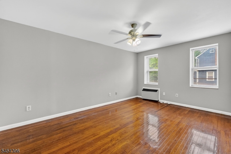 Residential in Newark City 5