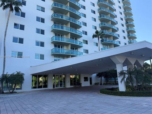 apt-403-19380 Collins Ave, Sunny Isles Beach, FL, 33160-2462 | Card Image