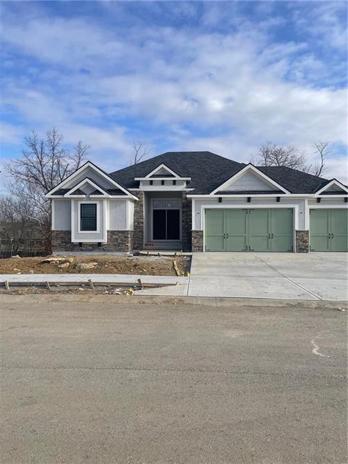 8841 N Kentucky Ave, Kansas City, MO, 64157-8727 | Card Image