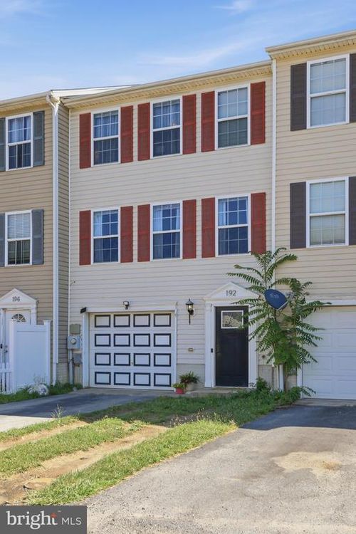 192 Topaz Ln, INWOOD, WV, 25428-4056 | Card Image