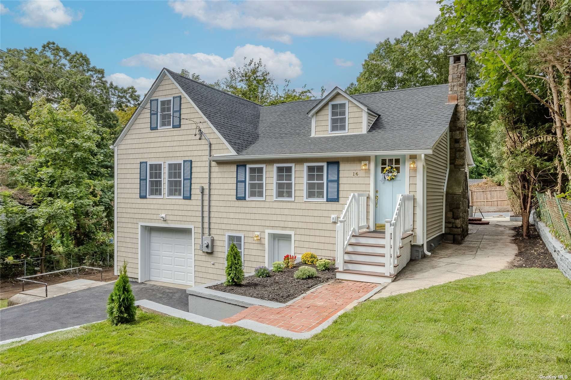 Meadowbrook Dr, Sound Beach, NY 11789