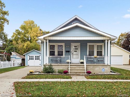 1417 18th St, Port Huron, MI, 48060-5622 | Card Image