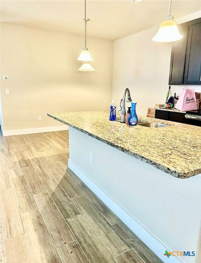 kitchen island | Image 6